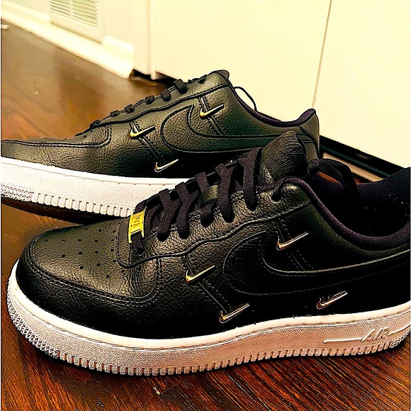 Nike Air Force 1 07 LX Sisterhood Black Metallic Gold - Women’s 7 - CT1990-001 - Picture 6 of 13